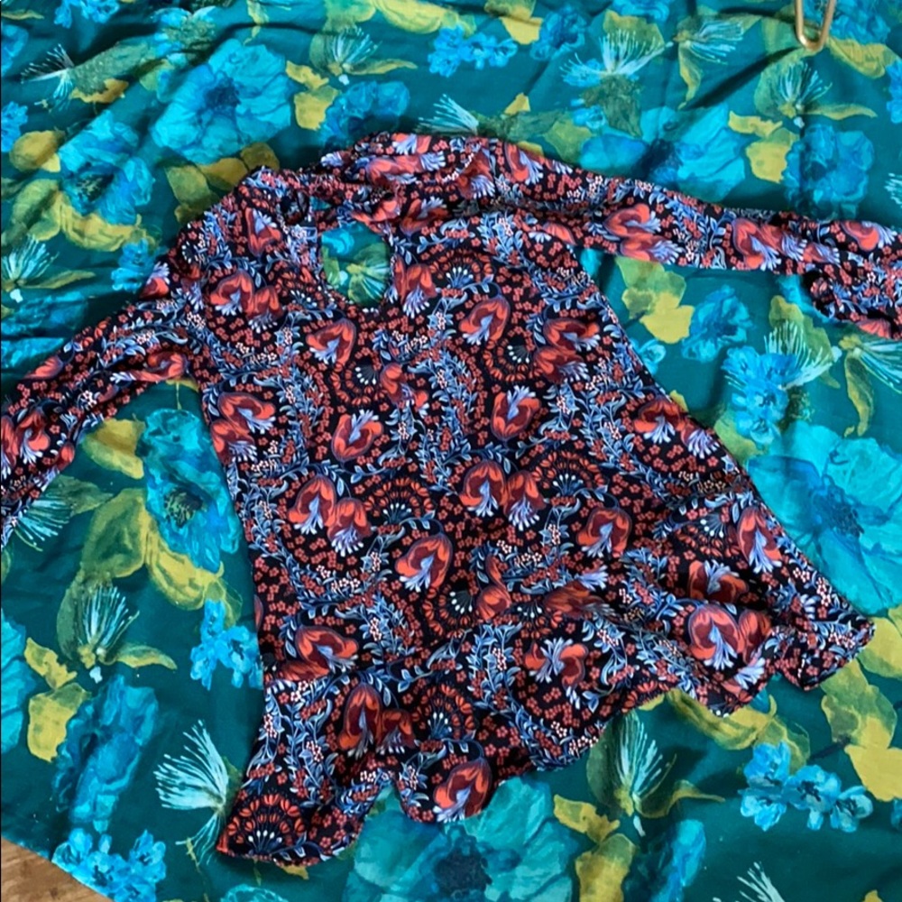 Dress - Picture 4 of 4
